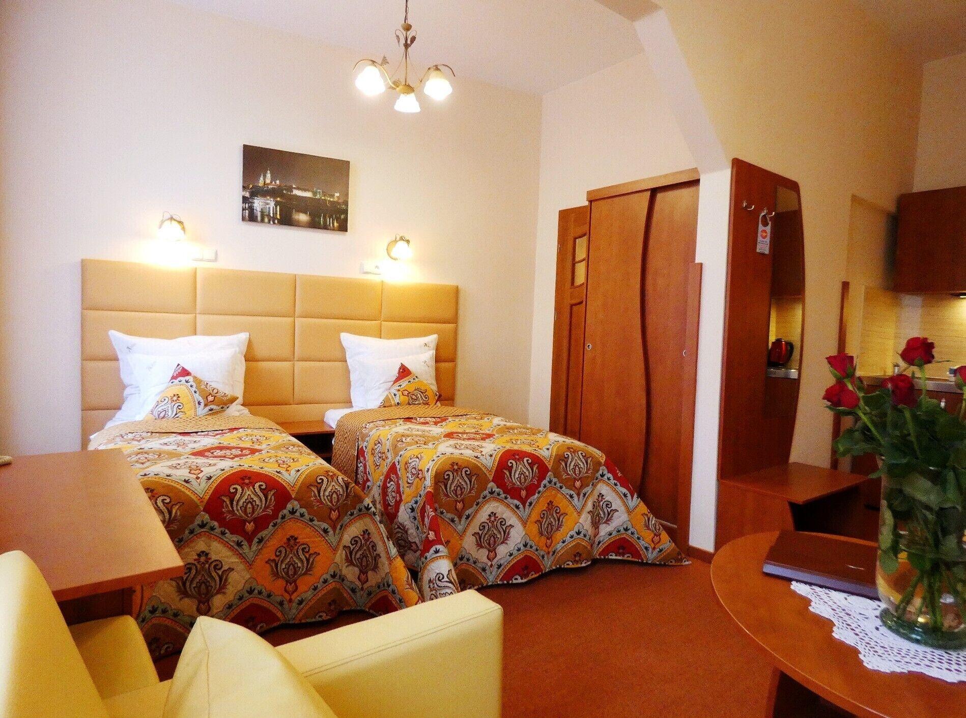Aparthotel Adler Krakow Exterior photo