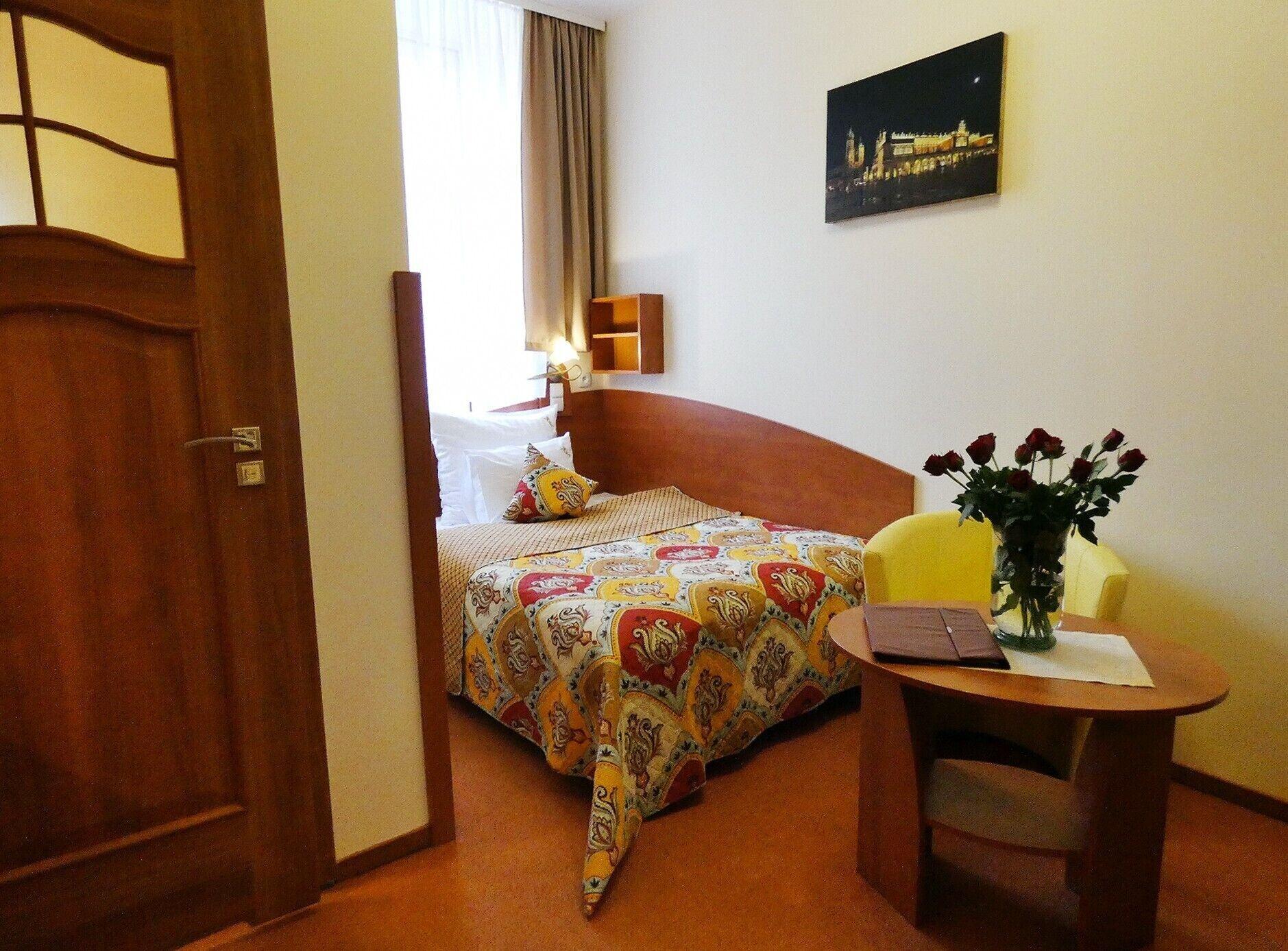 Aparthotel Adler Krakow Exterior photo