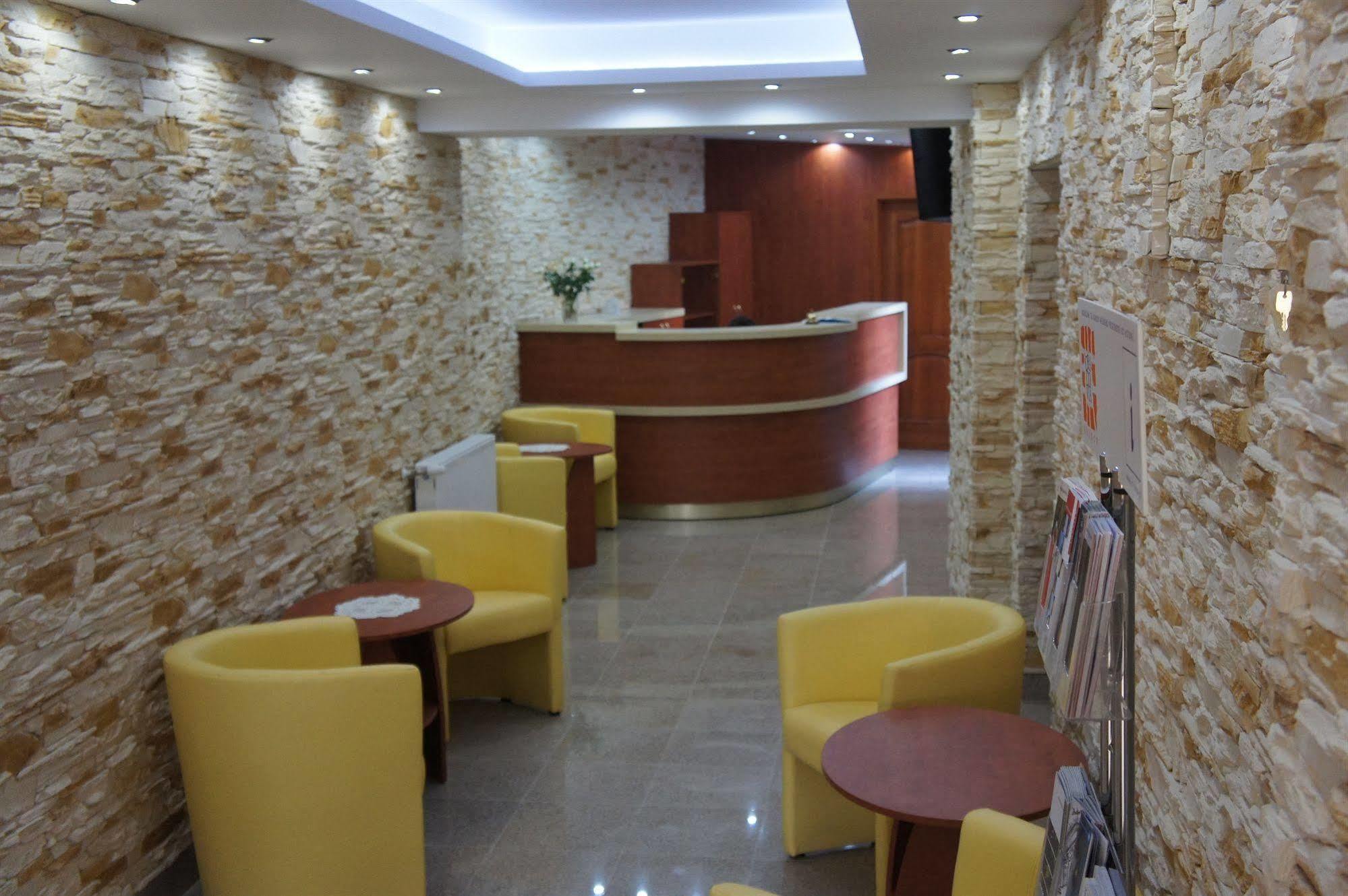 Aparthotel Adler Krakow Exterior photo