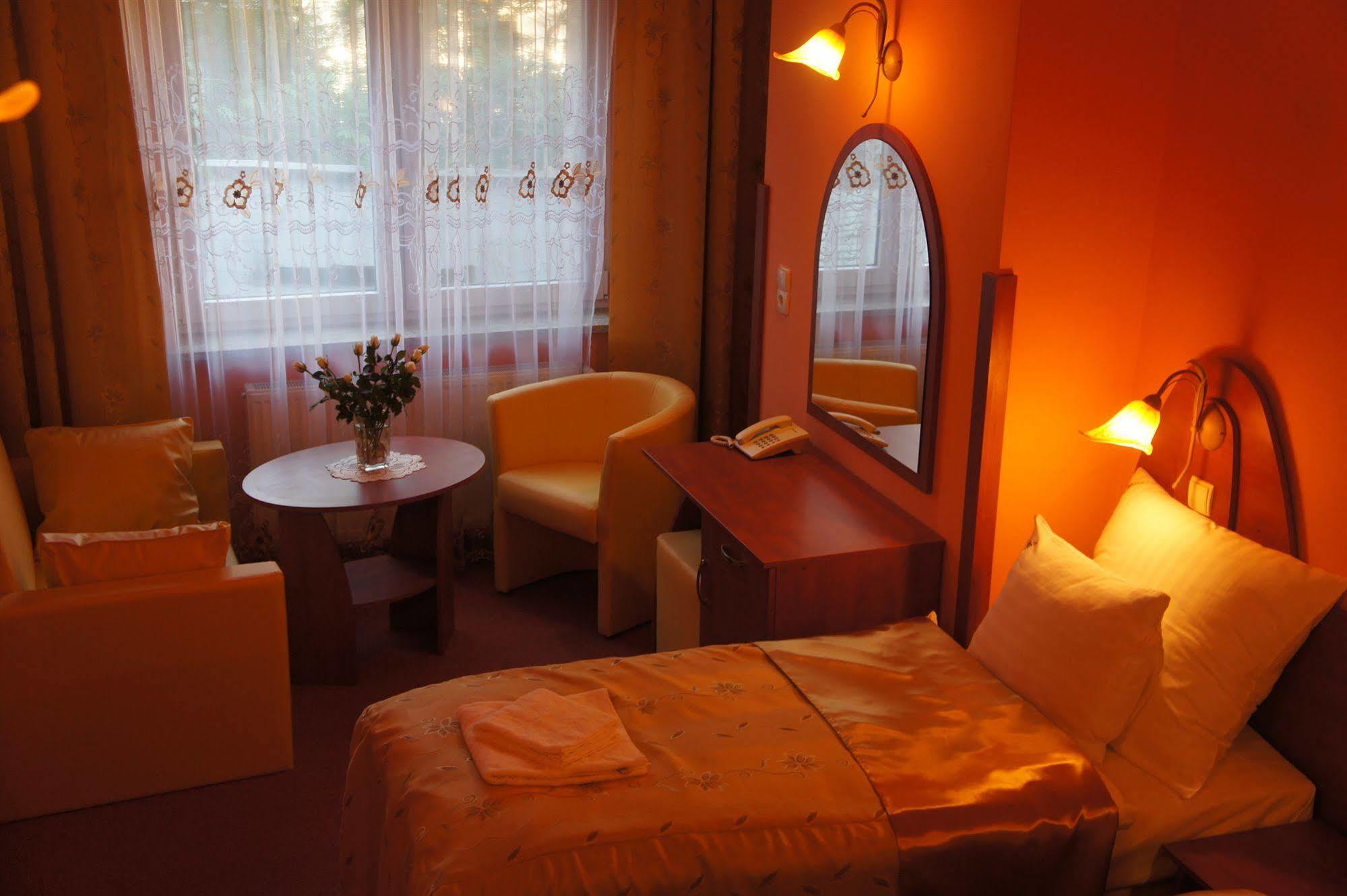 Aparthotel Adler Krakow Exterior photo