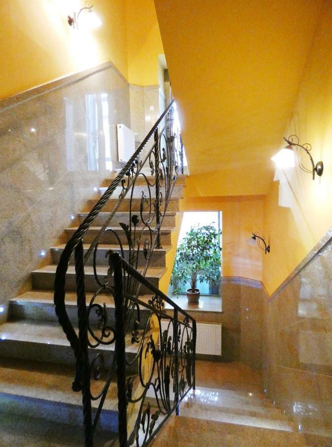 Aparthotel Adler Krakow Exterior photo